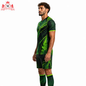 ชุดเสื้อฟุตบอลสีเขียวดำแบบซับลิเมชั่นพร้อมกางเกงขาสั้น ชุดยูนิฟอร์มฟุตบอลสำหรับผู้ใหญ่ ผ้าโพลีเอสเตอร์ระบายอากาศ ตรวจจับรอยตะเข็บ - Product Image 3