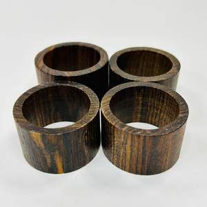 Anneau de serviette en bois de qualité supérieure, conçu pour une mise en page de table moderne, finition naturelle, idéal pour la décoration des dîners familiaux festifs - Product Image 1