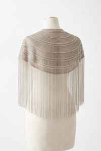 Poncho de luxe le plus demandé, orné à la main de perles, style bohème, pour soirée, disponible au prix export. - Product Image 3