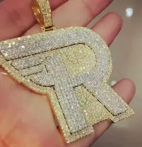 Colgante de Pistola Estilo Hip Hop Vintage con Incrustaciones de Moissanita, Plata de Ley 925 Chapada en Oro, Joyería Personalizada para Fiestas - Product Image 1