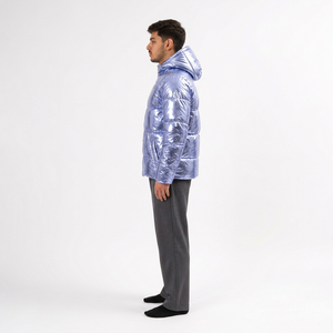 Chaqueta Acolchada con Capucha para Hombre, Color Azul Claro, Transpirable, Resistente al Viento, Relleno de Poliéster, Cierre Frontal con Cremallera, Corte Regular, 220g - Product Image 3