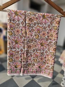 Pareo Floral Indio con Estampado de Bloques, Hecho a Mano, de Algodón, para Playa, Color Rosa y Amarillo, Estilo Boho, para Usar en Verano, Ligero, para Nadar - Product Image 3