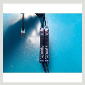 Amplificador de Fibra Óptica Digital KEYENCE FS-V31+FS-V32 Usado Como Está, Piezas de Equipos Semiconductores Legados - Product Image 4