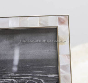 Cadre photo fait à la main unique pour décoration de la maison en nacre style ange art populaire artisanat artisanal en résine modèle à motif - Product Image 4