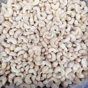 เม็ดมะม่วงหิมพานต์ผลิตในเวียดนาม ยี่ห้อซานติโก้ บริการ 24/24 - Product Image 1
