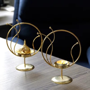 Brûleur d'encens en laiton doré avec couvercle en dôme orné, support décoratif d'aromathérapie, utilisation toute saison - Product Image 4