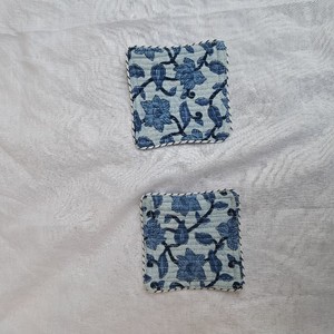 Juego de Posavasos de Algodón Acolchado con Estampado Floral Indigo Azul Hecho a Mano en India, Decoración Boho para Mesa, Ecológico, Reversible, Venta al Por Mayor OEM - Product Image 1