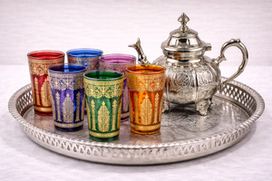 Service à thé marocain le plus vendu : 6 verres, un plateau, une théière, dans un coffret cadeau - Product Image 2