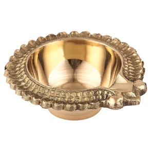 Lampe à huile traditionnelle en laiton Dhan Kuber Diya pour la Puja quotidienne et les occasions festives, décoration spirituelle pour la maison, le temple et le bureau - Product Image 1