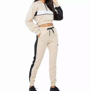 Ensemble de survêtement sportif pour femmes en velours léger d'hiver à capuche en 2 pièces - Product Image 6