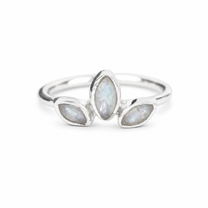 Anillo Marquise de Piedra Lunar Arcoíris Hecho a Mano, Plata de Ley 925, Joyería Fina Boho, Anillo de Piedra Preciosa Natural para Mujer - Product Image 1