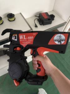 Macchina Legatrice per Barre d'Acciaio di Facile Utilizzo, Attrezzo per Legatura Tondini in Acciaio, Macchina per Legare Fili Metallici - Product Image 2