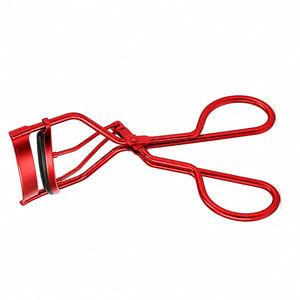 Recourbe-cils en acier inoxydable rouge avec coussinet souple, design léger pour une utilisation facile - Product Image 3