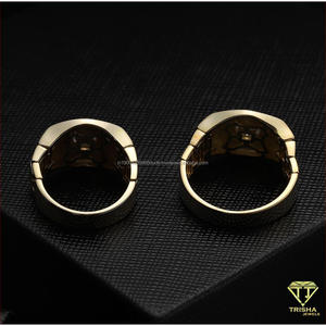 Bague de luxe pour homme, aspect cristal rond, avec design de lunette en éventail doré, pour la vente en gros de bijoux de mode - Product Image 3