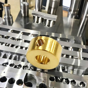 Écrou de serrage en laiton usiné CNC de précision DFK avec tournage, perçage et usinage pour applications d'équipements industriels - Product Image 5