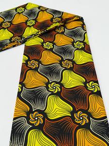 Tissu africain en coton imprimé à la cire de Freetown de haute qualité pour les robes élégantes, les tenues traditionnelles et la décoration intérieure - Product Image 2