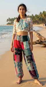 เสื้อกล้ามปักลายสไตล์โบฮีเมียนขายส่ง ประดับเลื่อม ทำจากผ้าซาตินถักรีไซเคิล ปักลายติดกระดุม เสื้อกล้ามผู้หญิงสำหรับงานแต่งงาน - Product Image 4