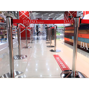 Barrera de cinturón retráctil amarilla de 2 metros, puntal de aluminio para Control de Tráfico de multitudes - Product Image 5