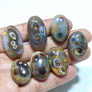 หินอาเกตธรรมชาติ ซูลามานีอาเกต รูปทรงรี เรียบเนียน แบบคาโบชอง สำหรับทำเครื่องประดับ - Product Image 3