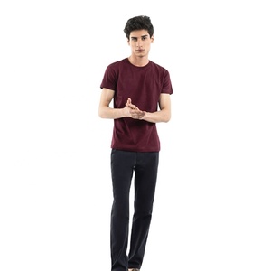 เสื้อยืดคอกลมสีแดงเบอร์กันดี แขนสั้น ผ้าฝ้าย 100% แบบเรียบๆ สั่งทำขายส่งสำหรับผู้ชาย - Product Image 2