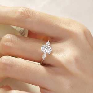 Precioso Anillo de Tres Piedras de Moissanita con Corte Oval y Marquise de 1 Quilate para Mujer, Plata de Ley 925, Regalo de Boda para Novia - Product Image 5