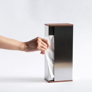 Moderno Porta Servilletas Metálico con Detalles en Madera, Diseño Independiente para Mesa, Hogar y Oficina - Product Image 1