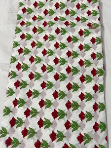 Tela de algodón roja con estampado floral a mano, estampado Sanganeri blanco, tela india de algodón para coser vestidos, por yarda. - Product Image 3