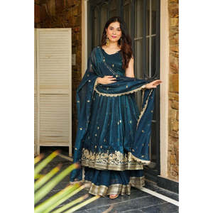 Robe Anarkali en satin de créateur avec broderie de sequins sur le bas et dupatta inclus - Product Image 1