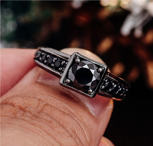 Anillo de Compromiso Personalizado Ratan International de Oro Sólido de 10k con Moissanita de 2ct para Unisex - Product Image 4