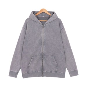 Sweat-shirt à capuche zippé noir délavé pour homme avec logo personnalisé, coupe oversize et manches raglan, idéal pour les collections de vêtements décontractés d'automne - Product Image 2