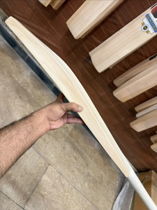 Bate de críquet Hoserz International de grado premium, hecho a mano, de sauce inglés ligero, de calidad profesional, para bateo duro, 38/40 mm - Product Image 4