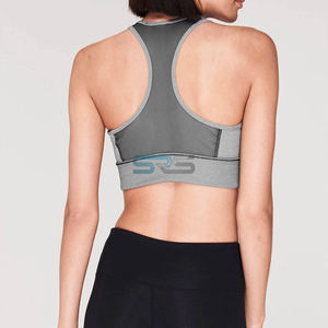 Sujetador deportivo sencillo para mujer, hecho en Pakistán, de spandex/nailon, ecológico, de secado rápido, con tirantes fijos, logo frontal, transpirable, a cuadros. - Product Image 3