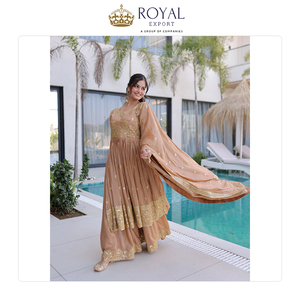 Magnifique tenue indienne de créateur, robe Anarkali traditionnelle en super soie avec broderies de sequins, à vendre - Product Image 6