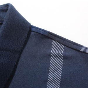 Polo tendance en coton 100% avec logo brodé personnalisé, uniforme de golf pour hommes, couleur unie - Product Image 4