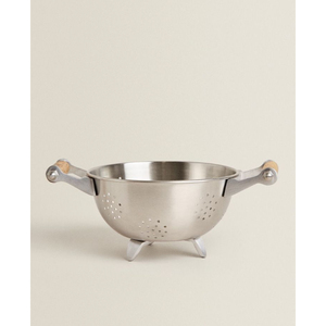 High Quality Stainless Steel <b>Colander</b> With Wooden Handles And Footed Base Kitchen <b>Strainer</b> & Pasta Drainer For Home & Use - Product Image 1