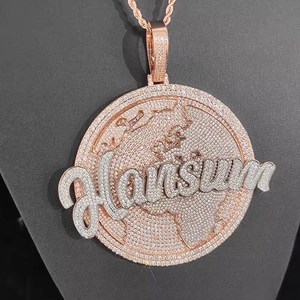 Collar con Colgante de Letra Iced Out de Calidad Premium, Chapado en Oro, con Circonita Cúbica, Cadena de Aleación, Joyería Unisex Estilo Hip Hop - Product Image 1