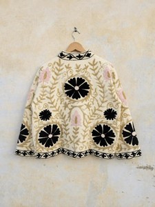 Veste pour femmes en coton TNT réversible à fleurs brodées, édition limitée, avec poches, coupe décontractée de qualité supérieure - Product Image 3