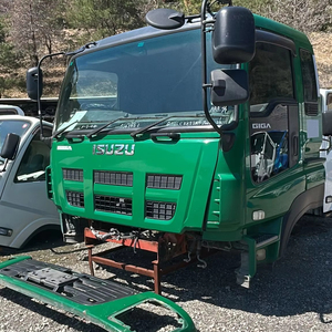 Cabina Manual Usada para ISUZU Giga - Product Image 2