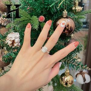 แหวนเพชรทรงรัศมี 3 กะรัต เพชรเลี้ยงในห้องปฏิบัติการ ตัวเรือนทองคำขาว 14K ดีไซน์คลาสสิคแบบวงแหวนเพชรล้อมรอบ พร้อมใบรับรอง - Product Image 4