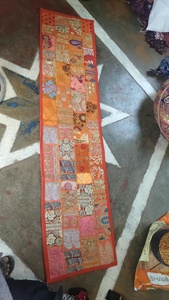Décoration murale brodée en patchwork recyclé pour la décoration intérieure, présentoirs muraux, boutiques, approvisionnement en gros et vente en gros - Product Image 4