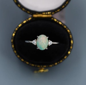 Bague en opale véritable en argent sterling, opale naturelle 6x8mm, opale d'Éthiopie - Product Image 2