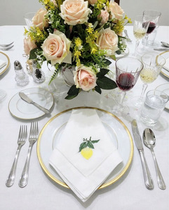 Serviette en coton brodée personnalisée, style classique, motif citron, délavage à la pierre, ourlet festonné, 60x60cm, faite à la main, réutilisable, lavable en machine, vente en gros - Product Image 1