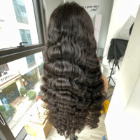 Cheveux humains vietnamiens vierges de haute qualité, couleur naturelle, longs, ondulés profonds, avec dentelle frontale HD transparente, prix de gros