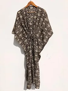 Vestido Kaftán de Algodón con Estampado Floral Hecho a Mano, Estilo Bohemio para Mujer, Cuello en V Profundo, Corte Holgado, Ideal para Vacaciones y Playa - Product Image 4