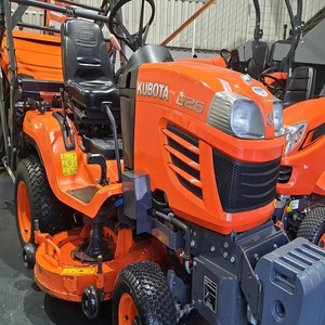 Tondeuse à gazon Kubota G26 avec hydraulique avancée, moteur de 21,5 CV et plateau de coupe de 42 pouces pour une efficacité de coupe maximale - Product Image 4