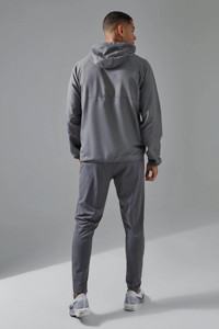 Chaqueta cortavientos de alta calidad con logotipo personalizado para hombre, resistente al agua, ligera, informal y deportiva, tipo softshell. - Product Image 2