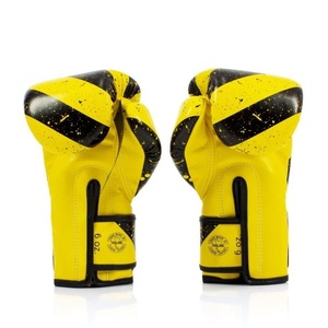 Guantes de Sparring Fairtex Hechos a Medida OEM, Calidad Premium, Fabricados con Cuero 100% Genuino, con Logotipo y Etiquetas Personalizadas - Product Image 3