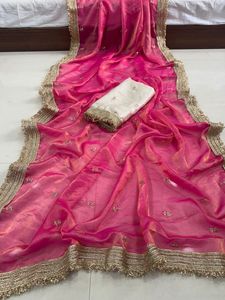 Sari en soie Sadika Fendy Space avec broderie de sequins et bordure en dentelle à franges dorées fantaisie |   Sari de fête élégant |   Festival Wea - Product Image 2