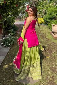 Women's Pink Green Embroidered Lehenga Choli Traditional Indian Pakistani Wedding Wear Floor-Length Polyester <b>Dress</b> Spring Style - Product Image 6