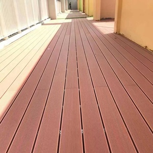 Tarima Exterior Moderna Cuadrada Antideslizante e Impermeable, Revestimiento de WPC con Relieve 3D, Aspecto de Madera - Product Image 2